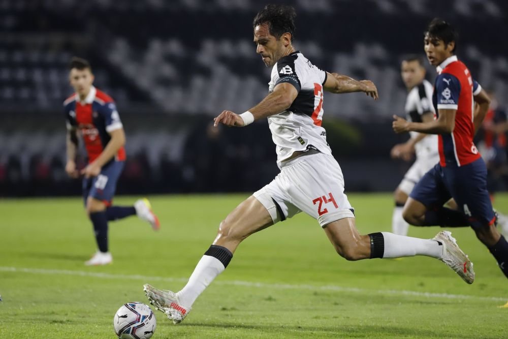 SPECIAL | Zlatan nu e unic! Cinci fotbaliști trecuți de 40 de ani care joacă și azi la cel mai înalt nivel_2