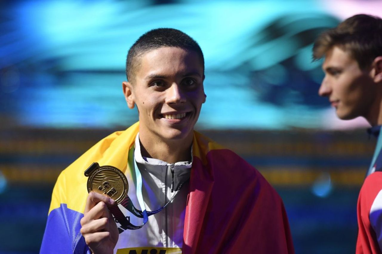 Vasile Dîncu a reacționat după ce David Popovici a trecut de la Steaua la Dinamo_1