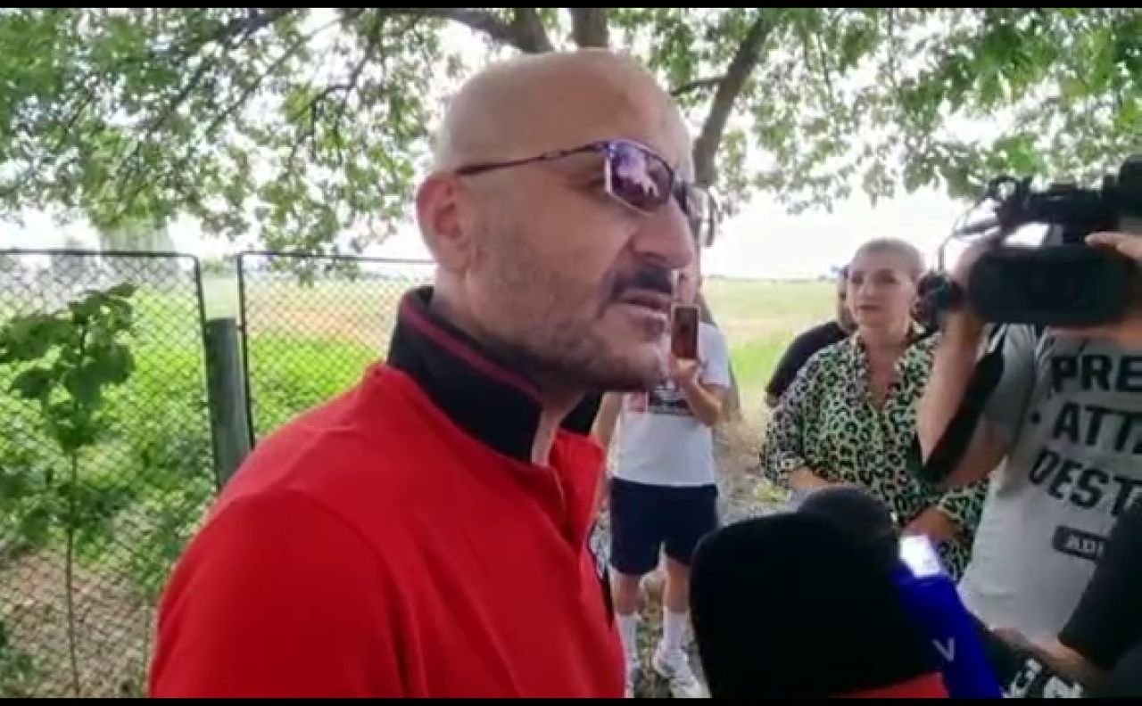 Mititelu, tu ești!? Apariție surprinzătoare a lui Constantin Budescu în cantonament. Noul look al mijlocașului_1