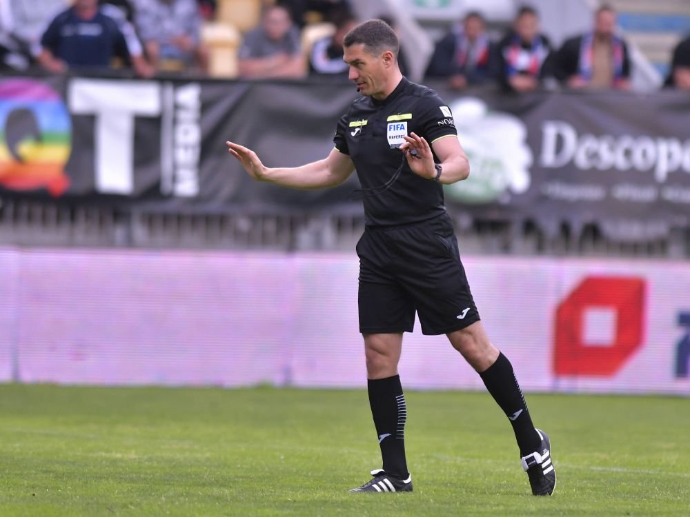 Istvan Kovacs, memorabil cu privire la tehnologia VAR. Ce a spus românul care a arbitrat finala din Conference League_11