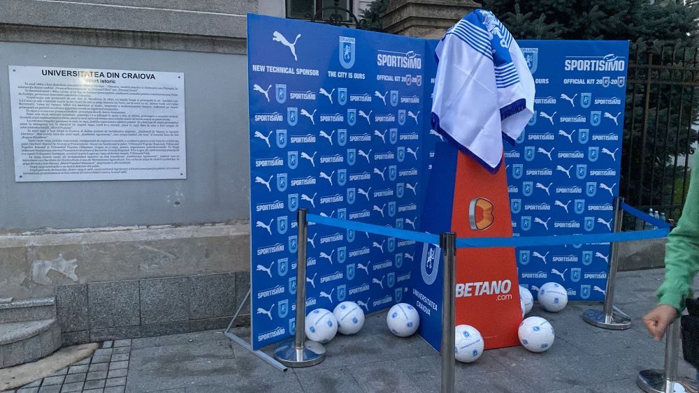Universitatea Craiova și-a dezvăluit echipamentul pe care-l va folosi în sezonul 2022/23_1