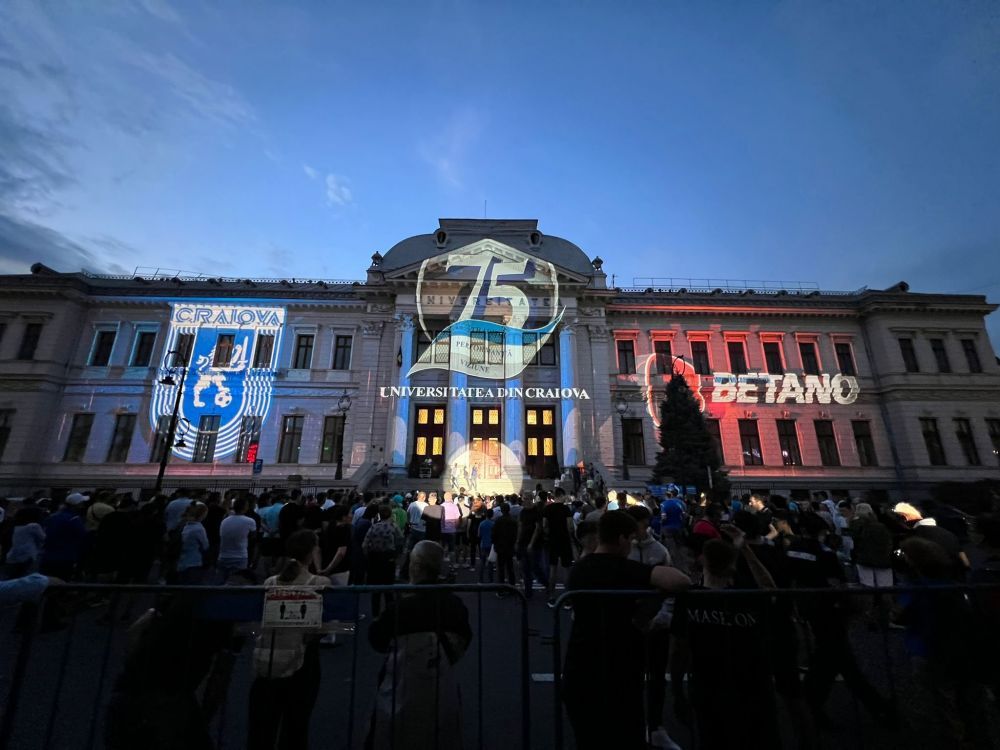 Universitatea Craiova și-a dezvăluit echipamentul pe care-l va folosi în sezonul 2022/23_2