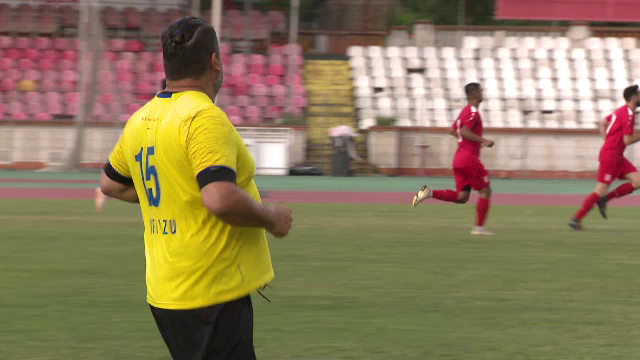Mai tare ca jucătorii din Liga 1! Bobonete a executat perfect un penalty în meciul cu Dinamo, fără nicio șansă pentru portar_11