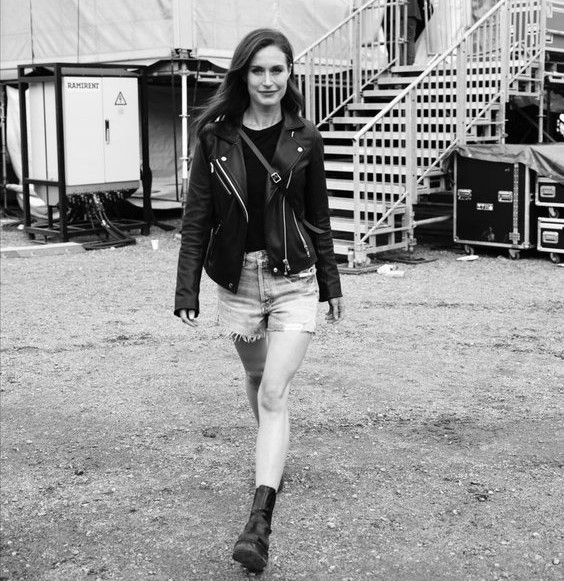 Ciucă al lor! Cum a apărut îmbrăcată superba Sanna Marin, prim-ministrul Finlandei, la un festival de rock_16