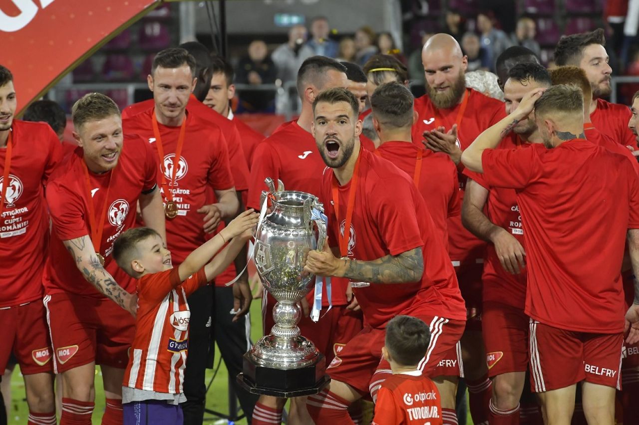 Atenție FCSB și CFR! Echipa care ar putea să le încurce calculele favoritelor la titlu în noul sezon_3