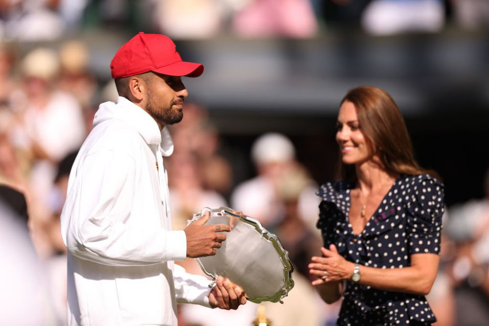 „Djokovic e un Dumnezeu al tenisului. Credeam că joc bine” Reacția savuroasă a învinsului Nick Kyrgios după finala Wimbledon 2022_11