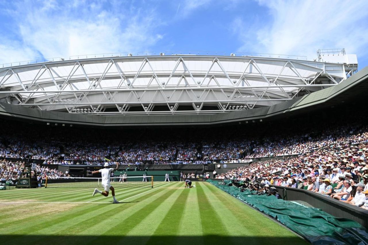 „Djokovic e un Dumnezeu al tenisului. Credeam că joc bine” Reacția savuroasă a învinsului Nick Kyrgios după finala Wimbledon 2022_16