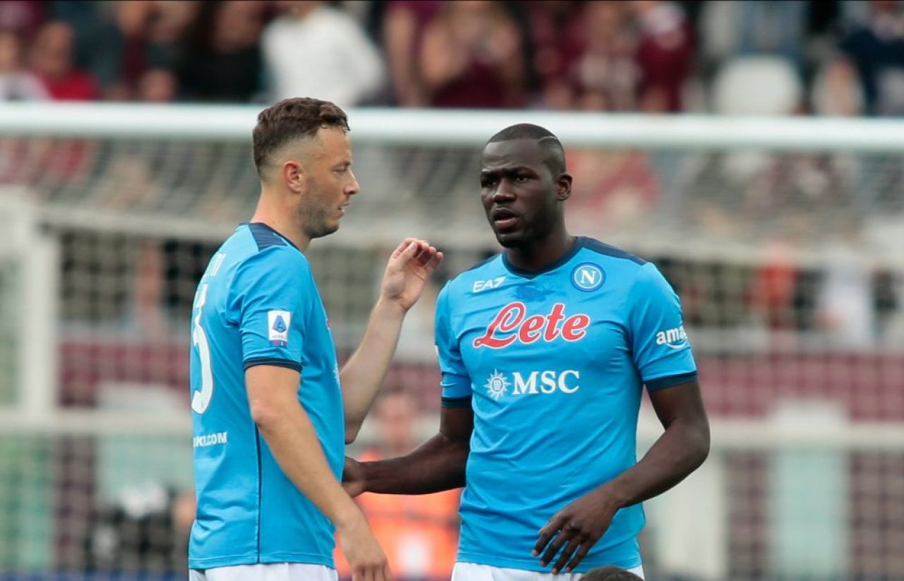 Salariul oferit lui Koulibay pentru a rămâne la echipă! Napoli face eforturi colosale să-l păstreze pe starul senegalez_9