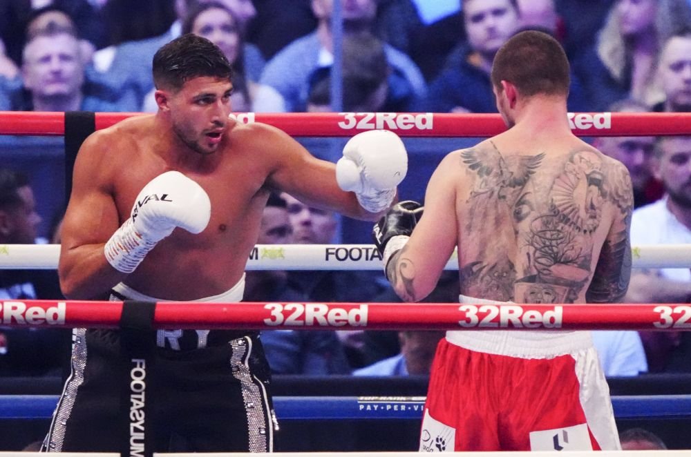 Fratele lui Tyson Fury a anulat meciul din SUA cu Jake Paul. Câți bani îi oferă vloggerul să se lupte cu el în Marea Britanie_7