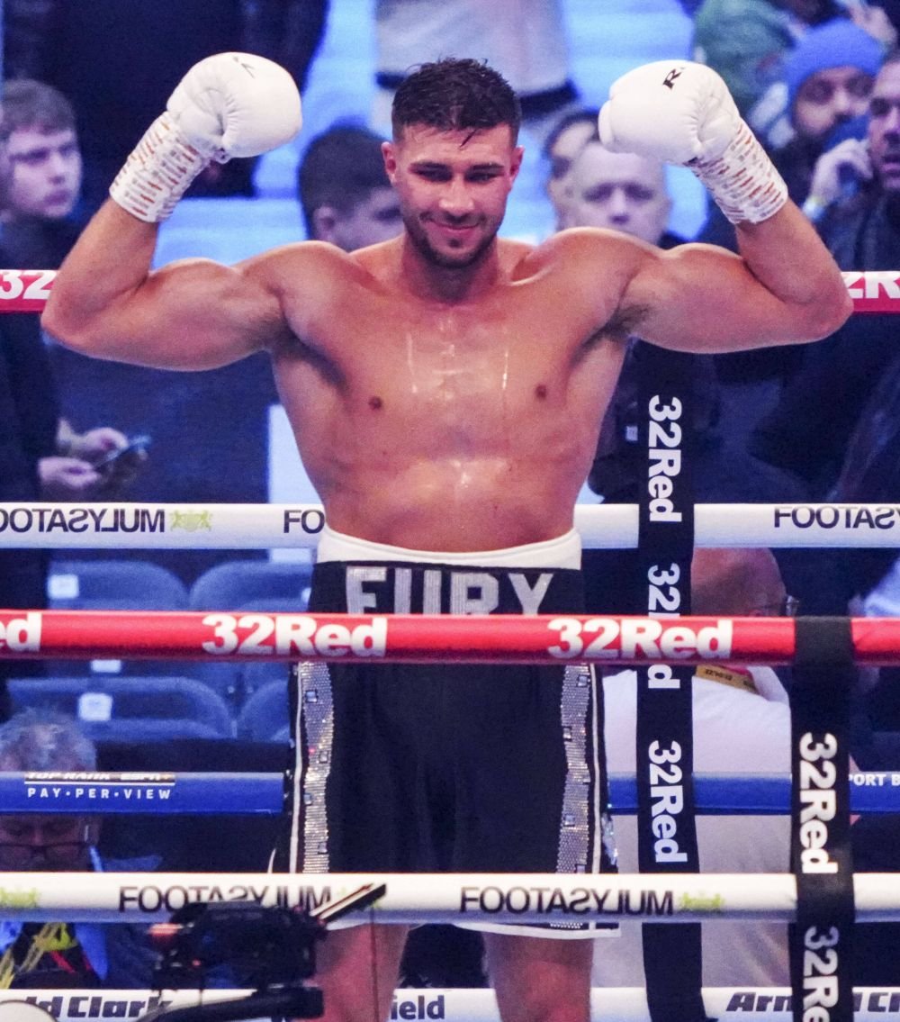 Fratele lui Tyson Fury a anulat meciul din SUA cu Jake Paul. Câți bani îi oferă vloggerul să se lupte cu el în Marea Britanie_9