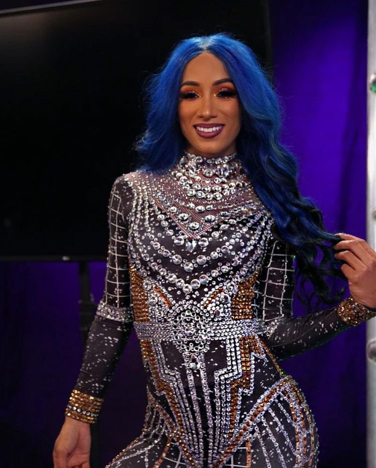Sasha Banks, zeița din wrestling! Cum arată și ce avere are vedeta susținută de Snoop Dogg_28