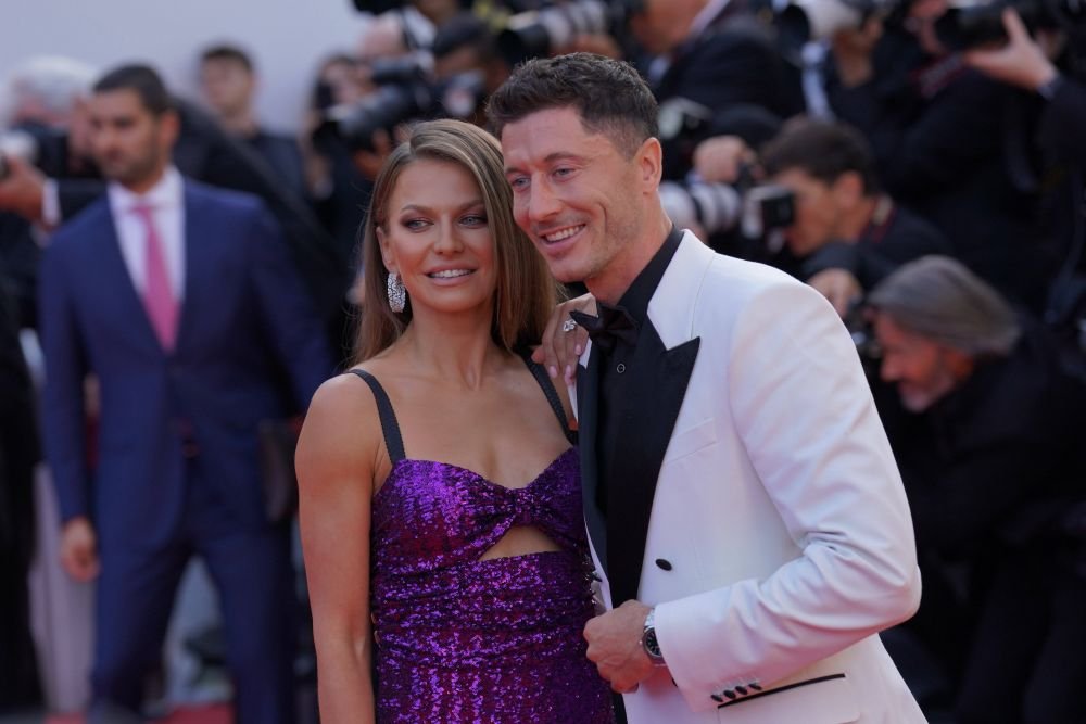 Decizia luată de Robert Lewandowski și soția sa, Anna, după ce au primit amenințări cu moartea_9