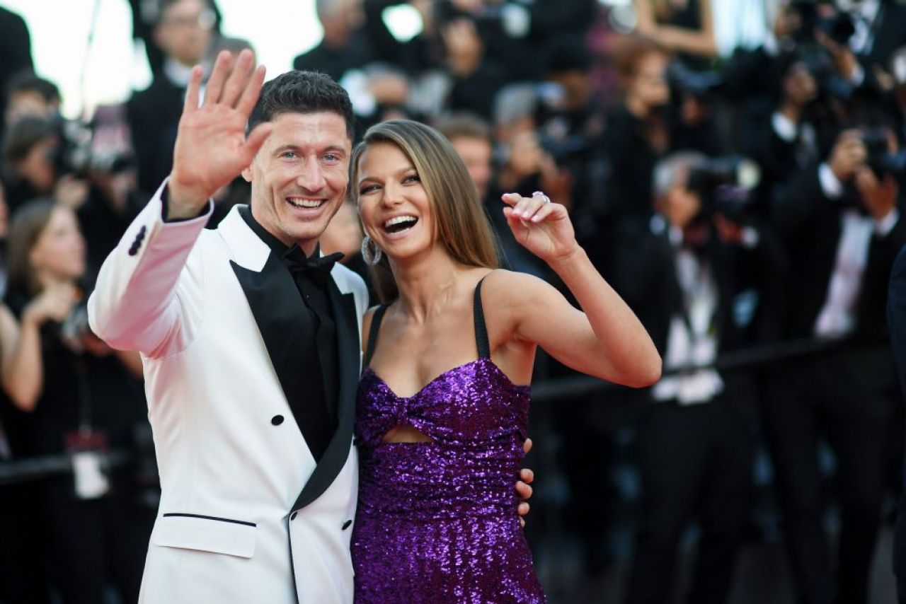 Decizia luată de Robert Lewandowski și soția sa, Anna, după ce au primit amenințări cu moartea_10