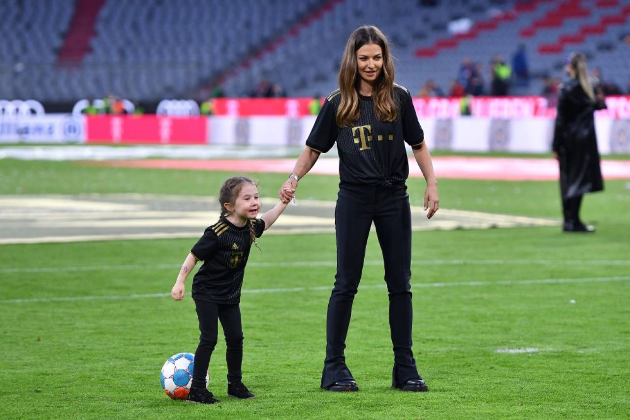 Decizia luată de Robert Lewandowski și soția sa, Anna, după ce au primit amenințări cu moartea_16