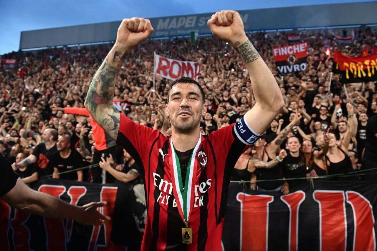 Ștefan Radu are un nou coleg în defensivă! A câștigat Scudetto cu AC Milan și e gata de o nouă aventură_3