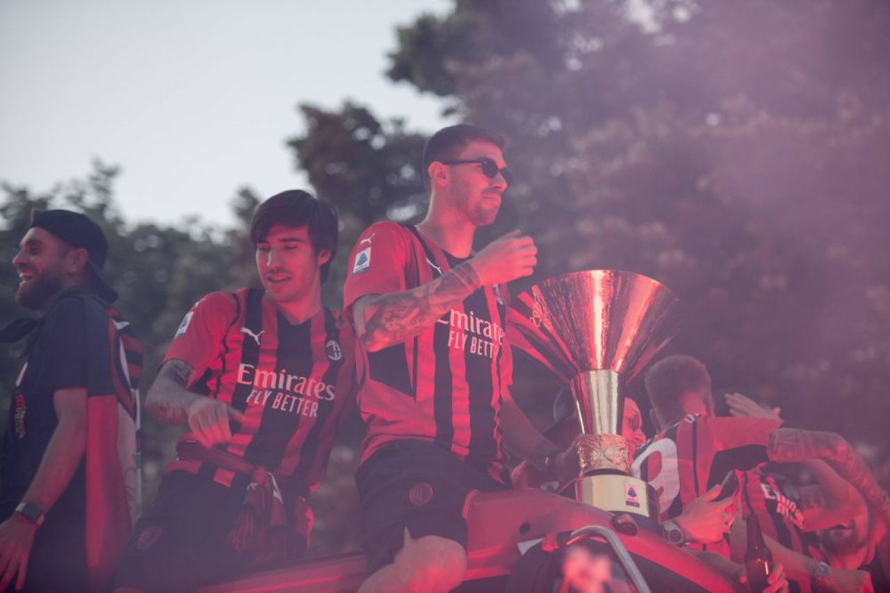 Ștefan Radu are un nou coleg în defensivă! A câștigat Scudetto cu AC Milan și e gata de o nouă aventură_9