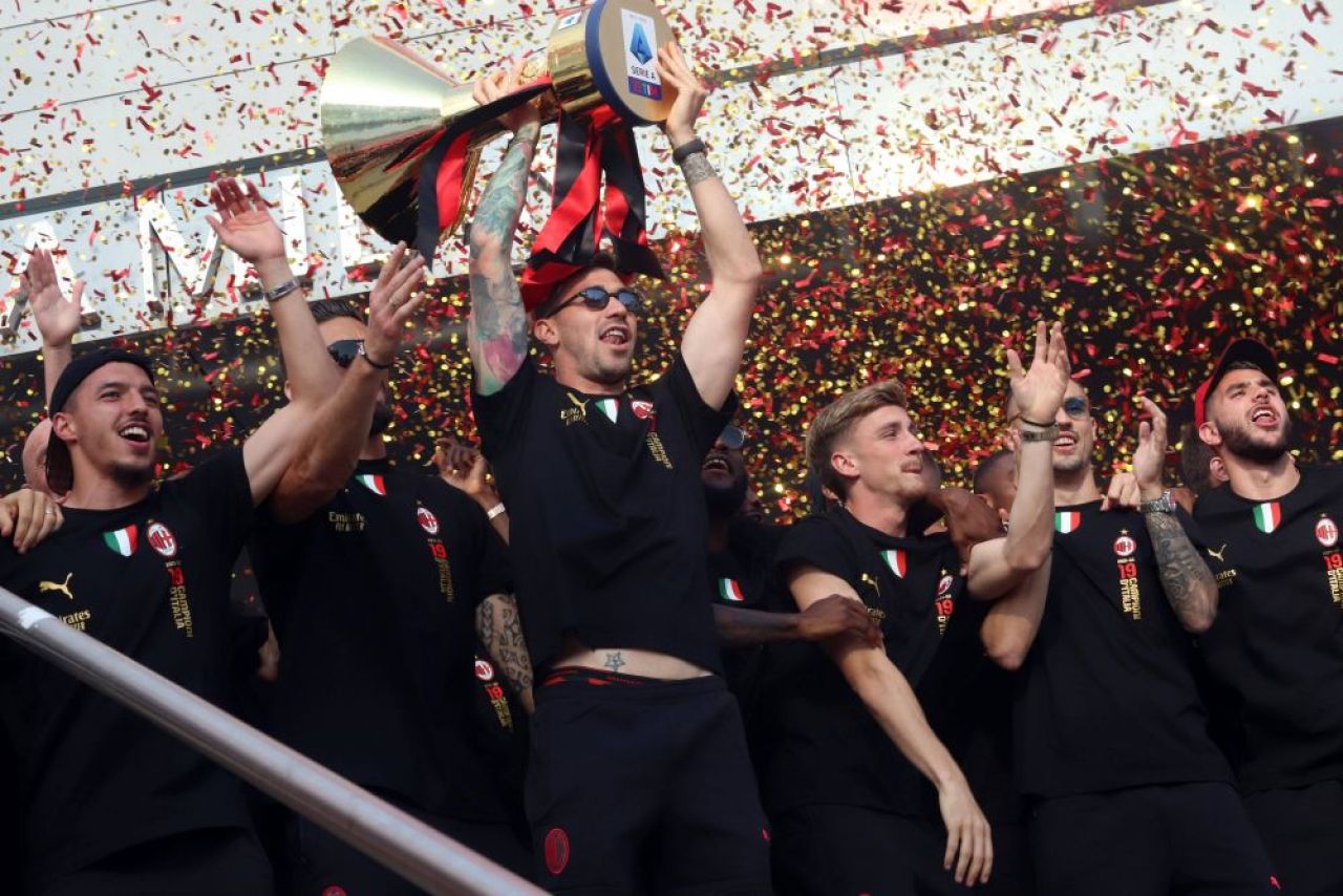 Ștefan Radu are un nou coleg în defensivă! A câștigat Scudetto cu AC Milan și e gata de o nouă aventură_11