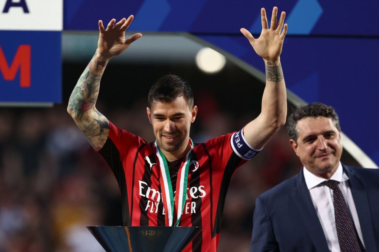 Ștefan Radu are un nou coleg în defensivă! A câștigat Scudetto cu AC Milan și e gata de o nouă aventură_12
