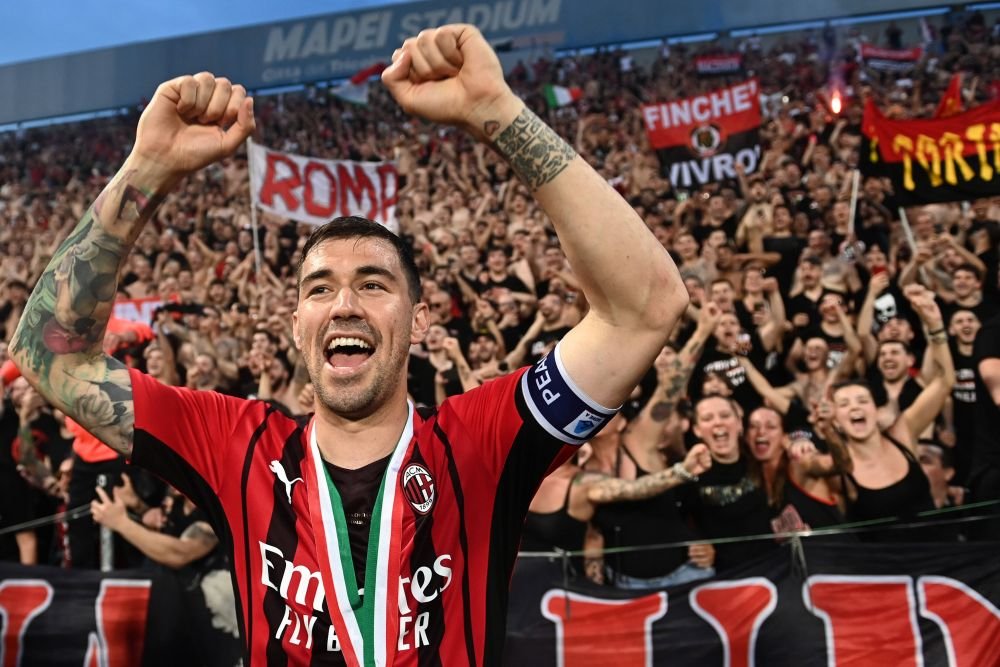 Ștefan Radu are un nou coleg în defensivă! A câștigat Scudetto cu AC Milan și e gata de o nouă aventură_13