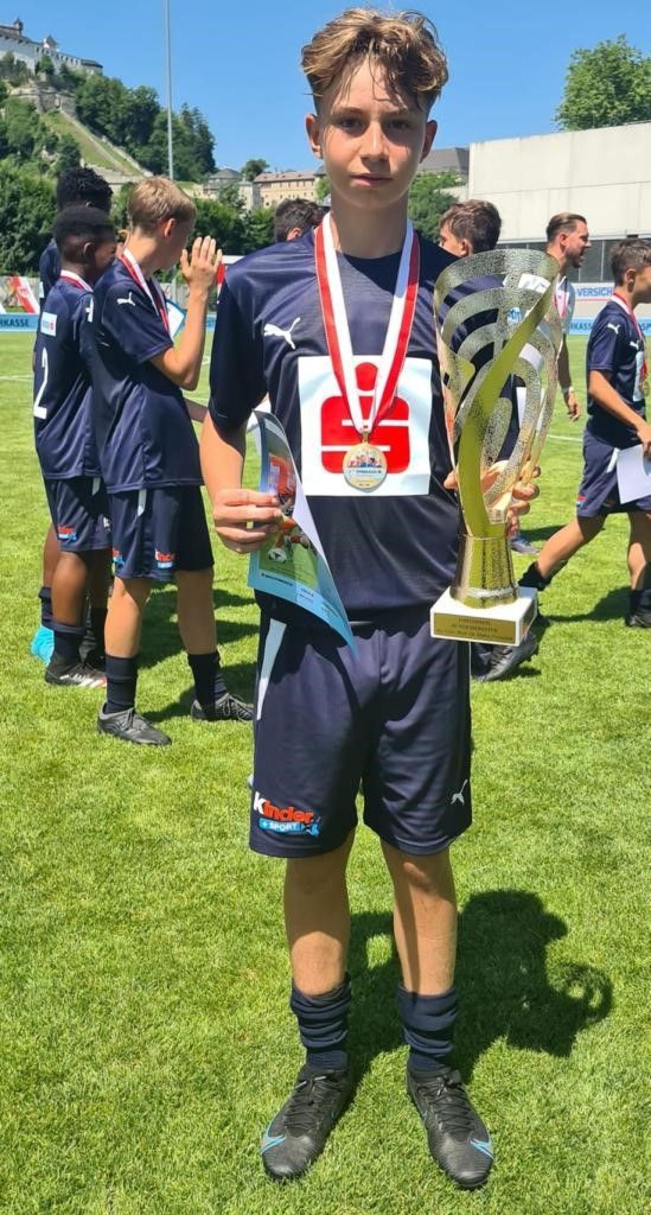 Un puști român are Austria la picioare: campion național la fotbal, vicecampion național la futsal_1