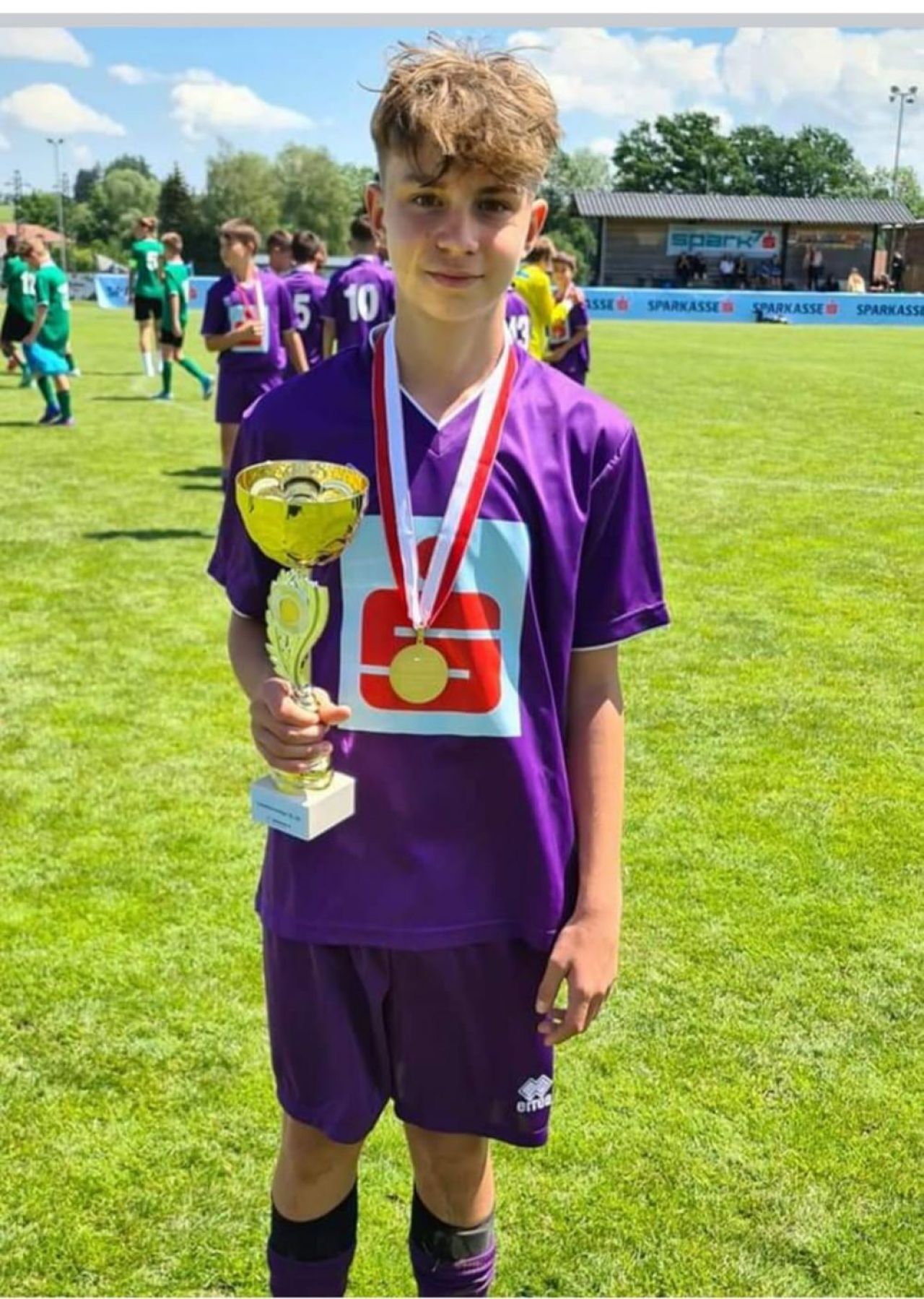 Un puști român are Austria la picioare: campion național la fotbal, vicecampion național la futsal_12