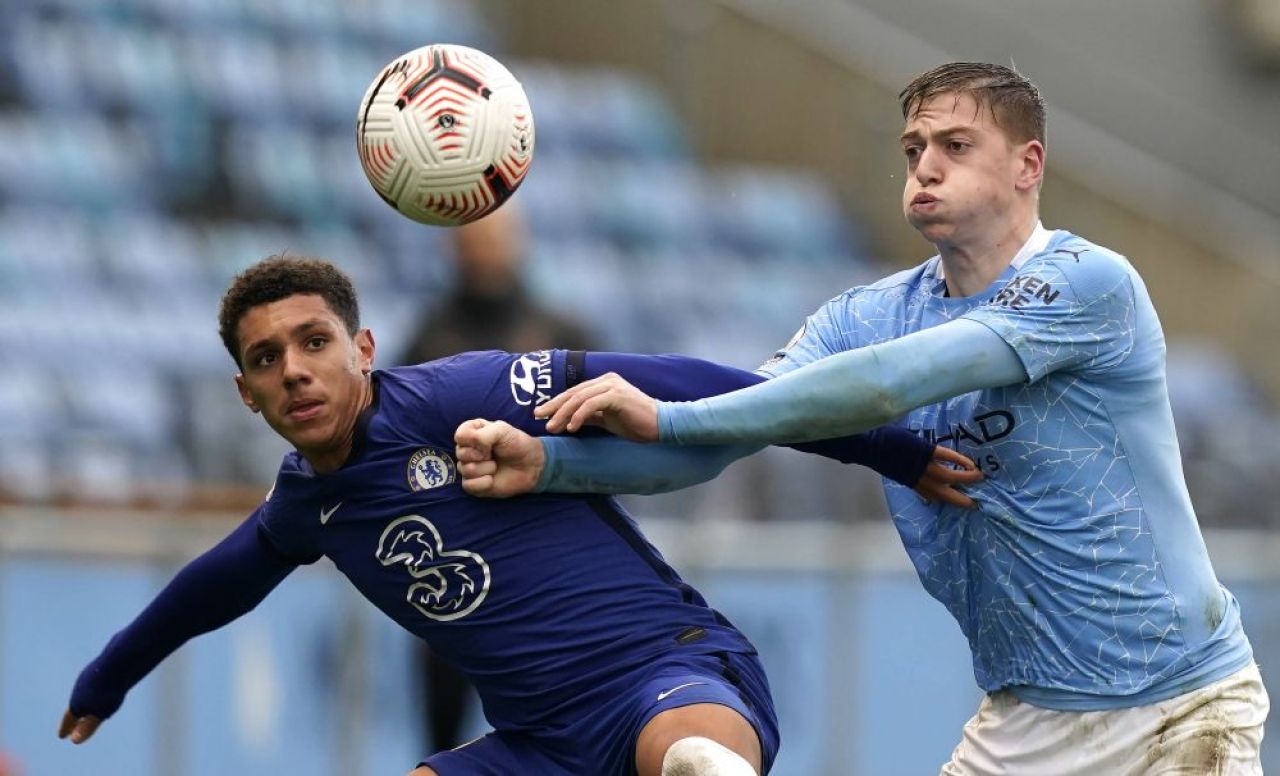 Manchester City se mai desparte de un jucător. Fotbalistul a fost pe lista celor mai talentați tineri din 2022_4