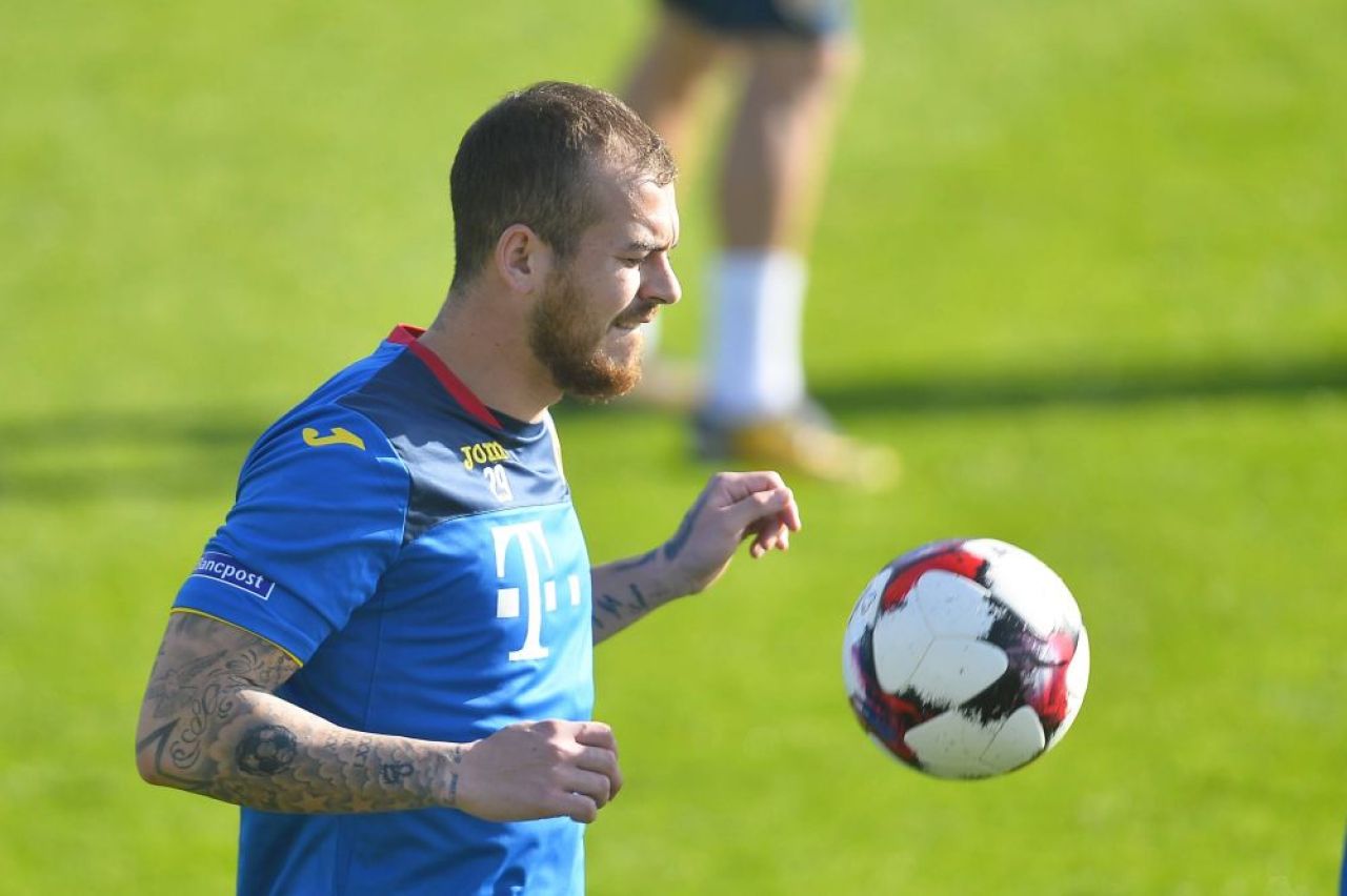 Denis Alibec a semnat cu Farul Constanța! Gică Hagi are planuri mari cu atacantul! Nu îl vrea doar un sezon _2