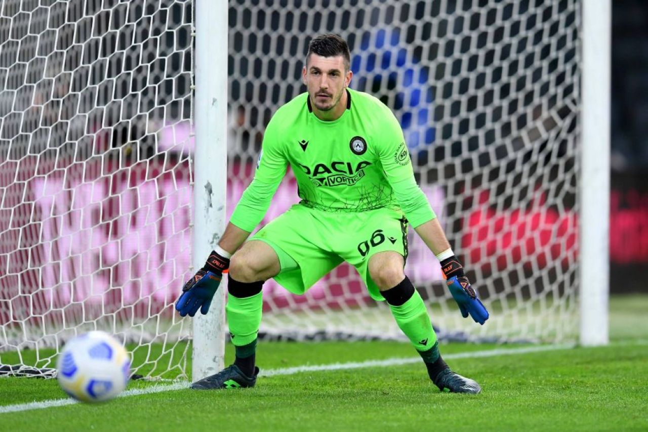 Va mai transfera CFR după eliminarea din Liga Campionilor? Portarul italian dorit de patronul ardelenilor_4