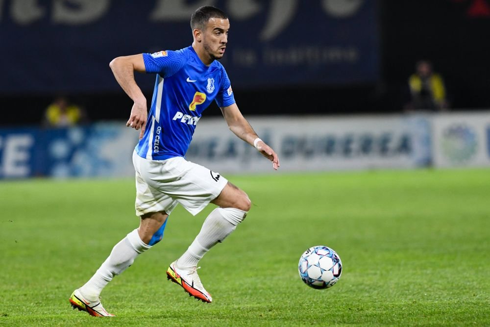 Primele cuvinte în tricoul lui Rapid! Ce-a spus Damien Dussaut la prezentarea oficială_4
