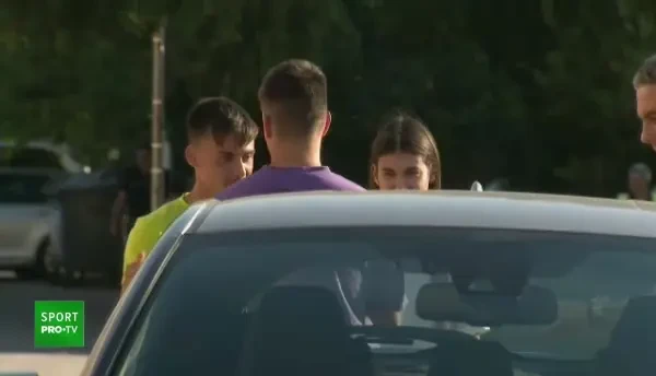 Gestul făcut de iubita lui Rareș Ilie înainte ca acesta să plece spre Franța! S-a întâmplat chiar în fața camerelor de filmat