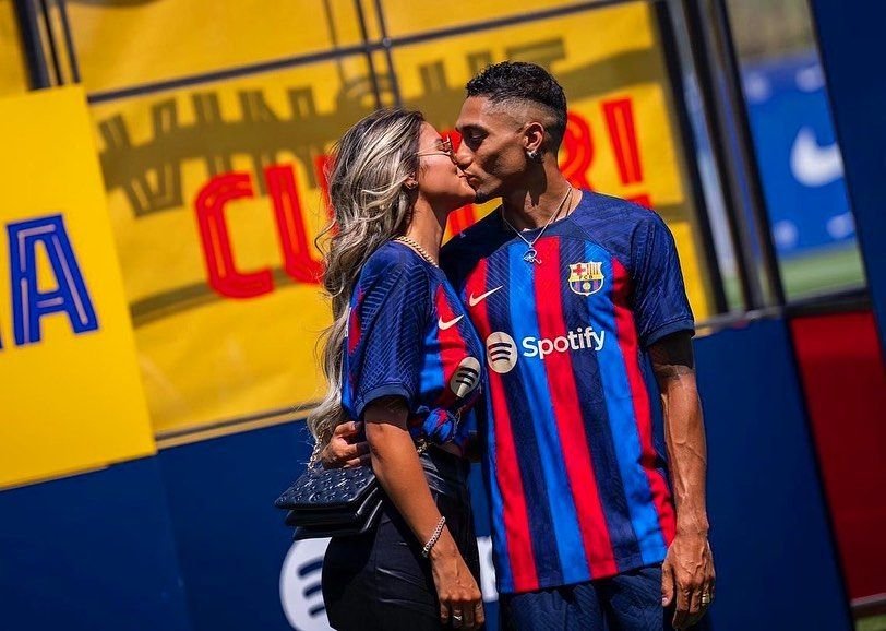 Nu Raphinha, ci iubita acestuia este noua senzație de la FC Barcelona! Cum arată și cu ce se ocupă superba blondă _49