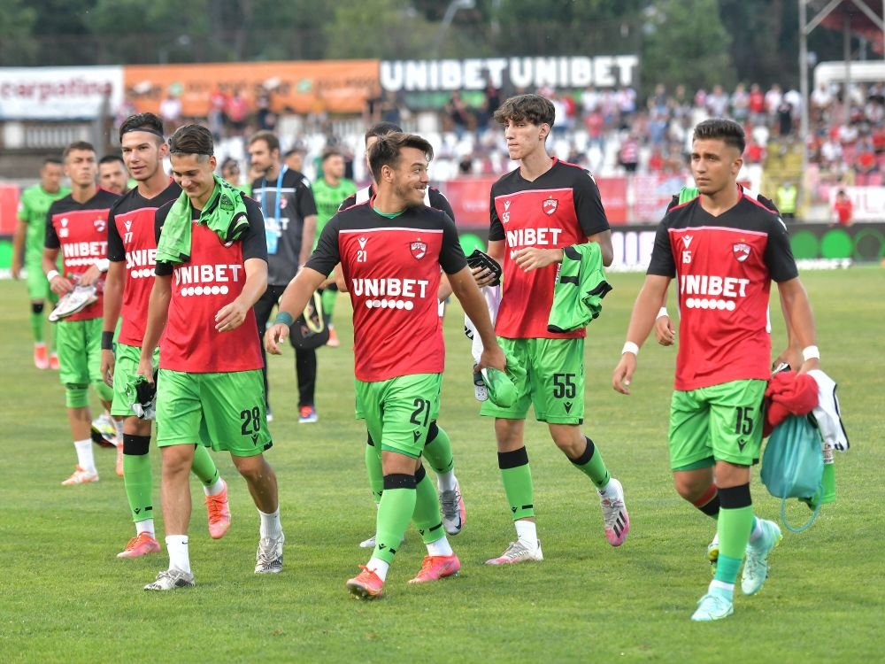Unul dintre cei mai talentați tineri ai lui Dinamo s-a retras din fotbal la 19 ani: &rdquo;Dacă era un neica nimeni, nu-l mai lăsam eu să se ducă!&rdquo;