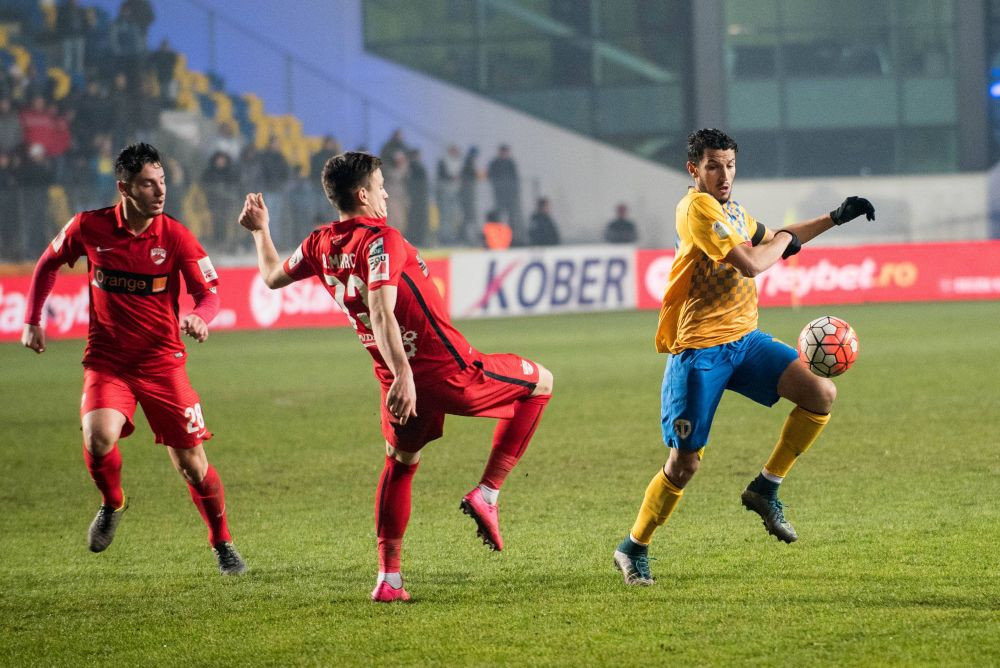 Două lovituri importante pregătite de Dinamo după amicalul pierdut cu Clinceni! &bdquo;C&acirc;inii&rdquo; discută cu un fost căpitan și cu un jucător de la FCSB&nbsp;