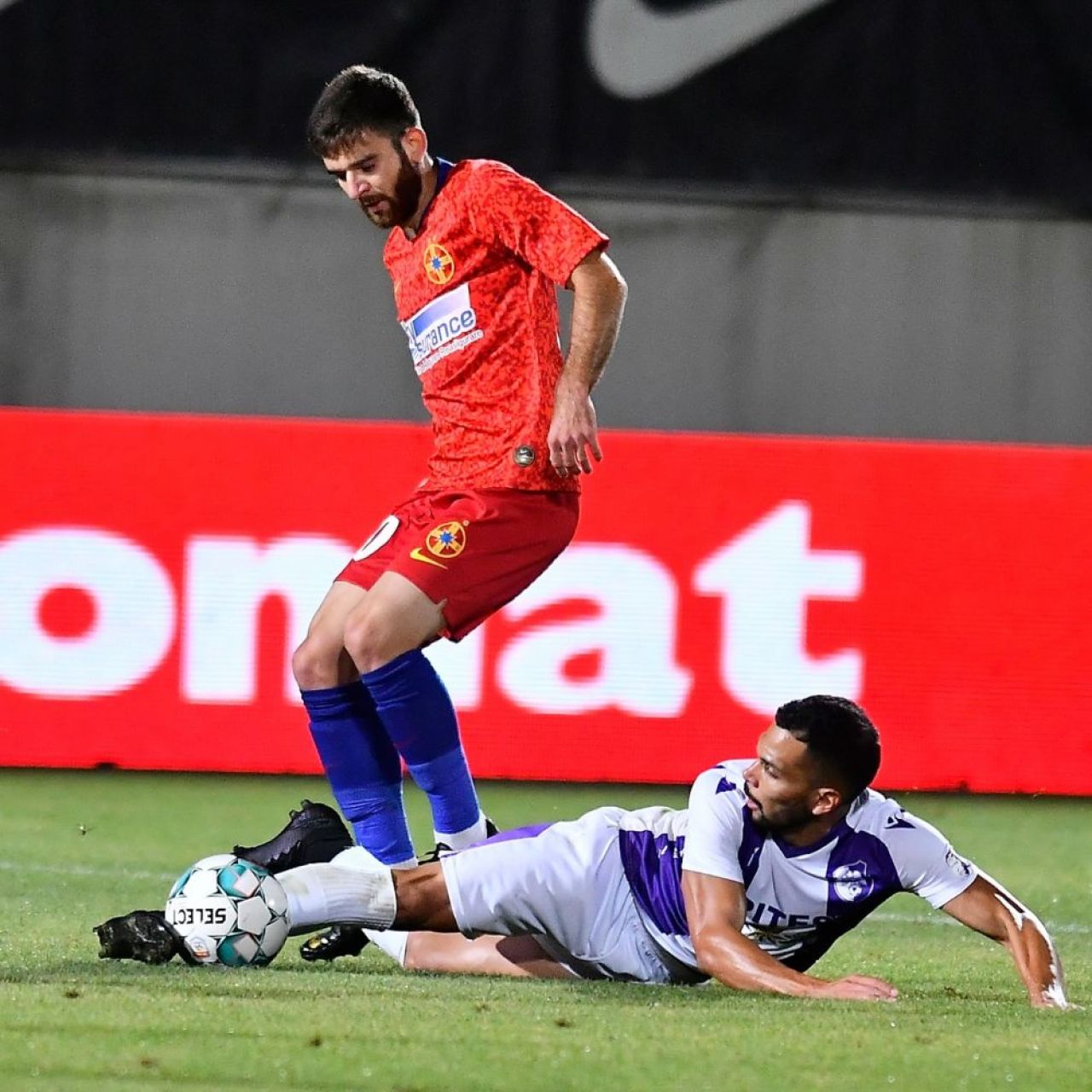 Două lovituri importante pregătite de Dinamo după amicalul pierdut cu Clinceni! „Câinii” discută cu un fost căpitan și cu un jucător de la FCSB _8