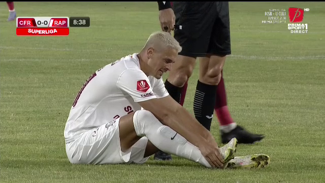 Ce ghinion pentru Rapid! Trei accidentări &icirc;n doar 36 de minute contra lui CFR Cluj