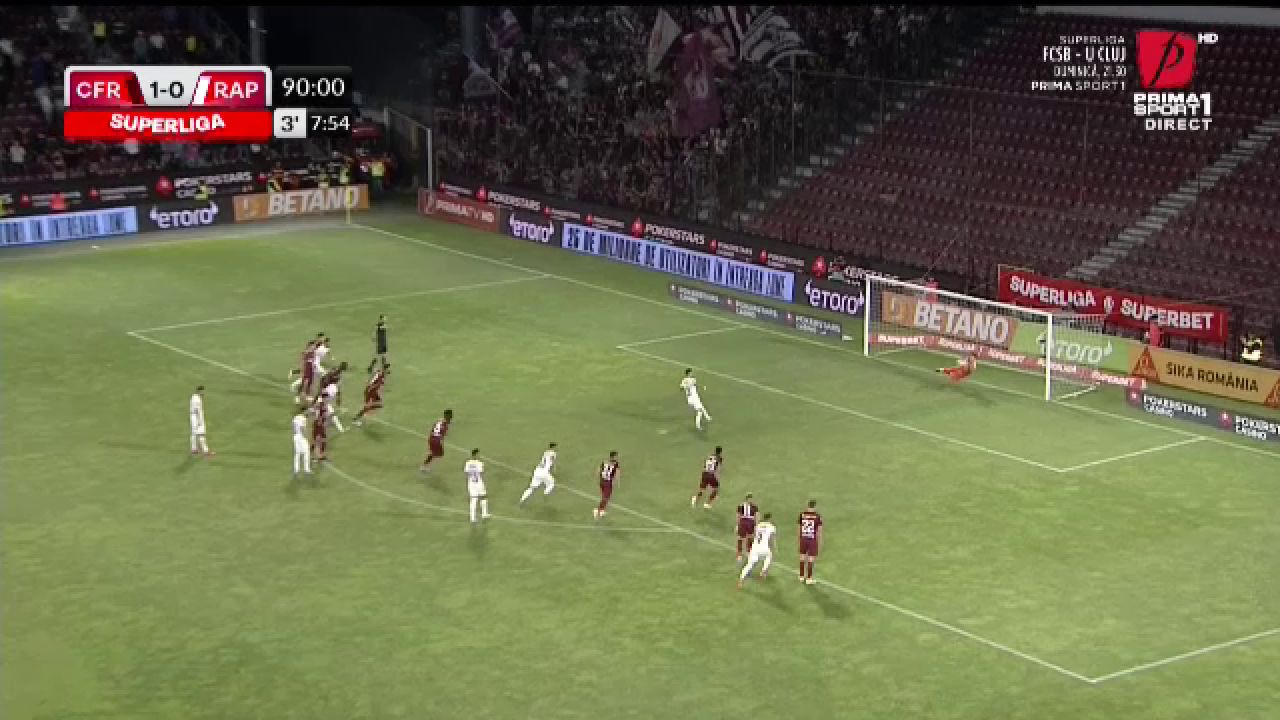Final de infarct în CFR Cluj - Rapid! Primul penalty din istoria Superligii acordat după consultarea VAR_5