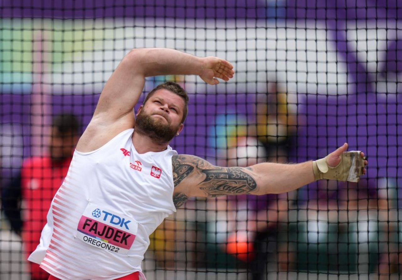 Un colos din Polonia scrie istorie în atletismul mondial. E pe urmele lui Bubka!_1