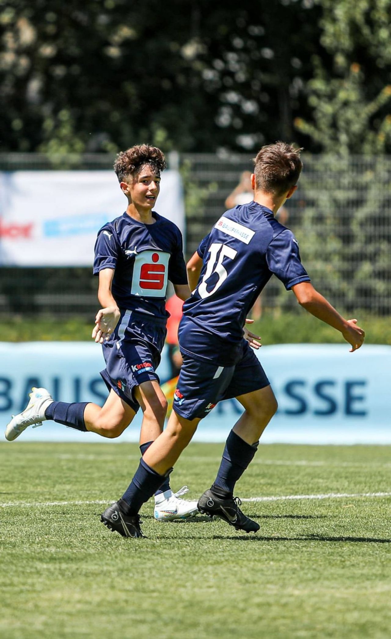 Încă un puști român face senzație în Austria: două goluri și două pase de gol în finala campionatului național, câștigată de echipa sa!_1