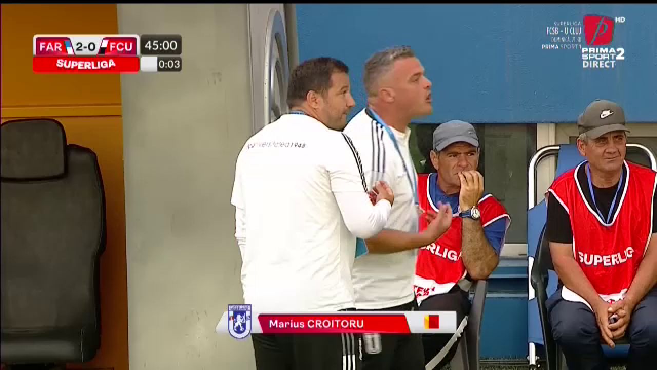 O nouă echipă, aceleași obiceiuri! Marius Croitoru, eliminat după 45 de minute pe banca celor de la FCU Craiova_3