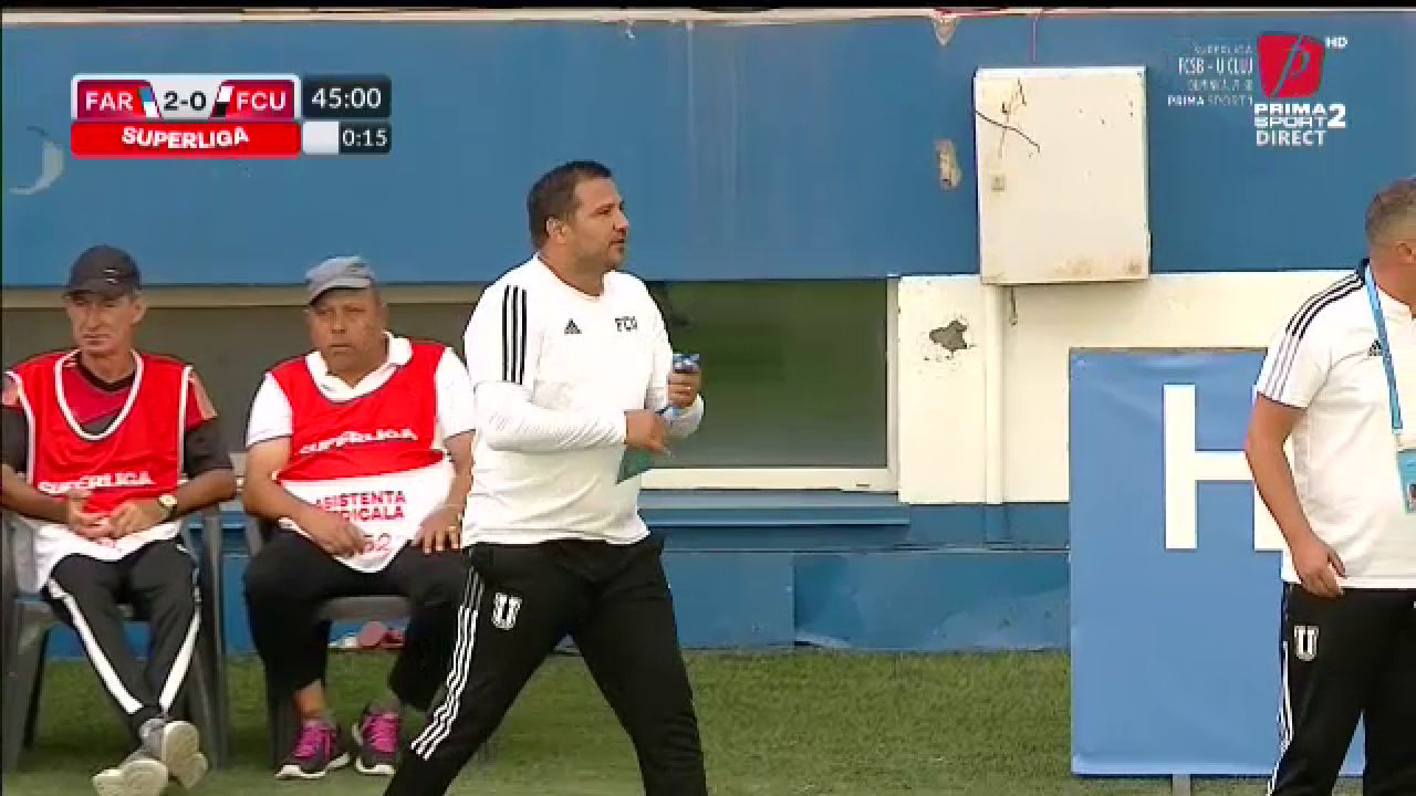 O nouă echipă, aceleași obiceiuri! Marius Croitoru, eliminat după 45 de minute pe banca celor de la FCU Craiova_4