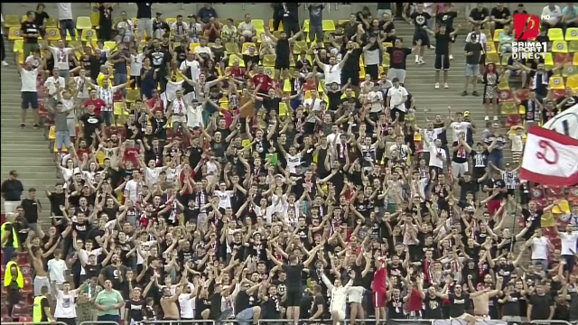 Fanii lui Dinamo, prezenți la meciul dintre FCSB și Universitatea Cluj! _2