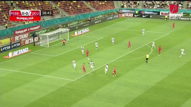 VAR-ul i-a refuzat un penalty lui FCSB în meciul cu U Cluj! Ce arată reluările la hențul lui Romario Pires_2