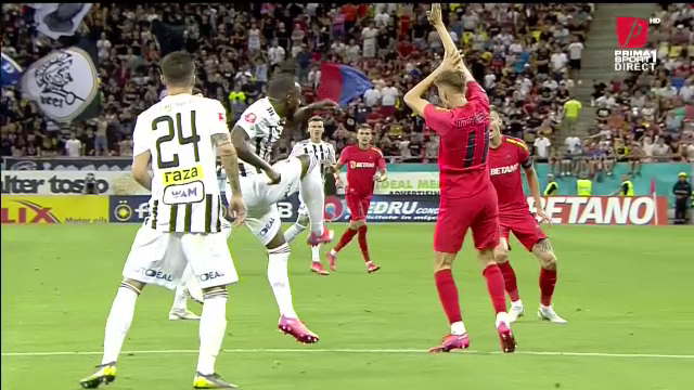 VAR-ul i-a refuzat un penalty lui FCSB în meciul cu U Cluj! Ce arată reluările la hențul lui Romario Pires_8