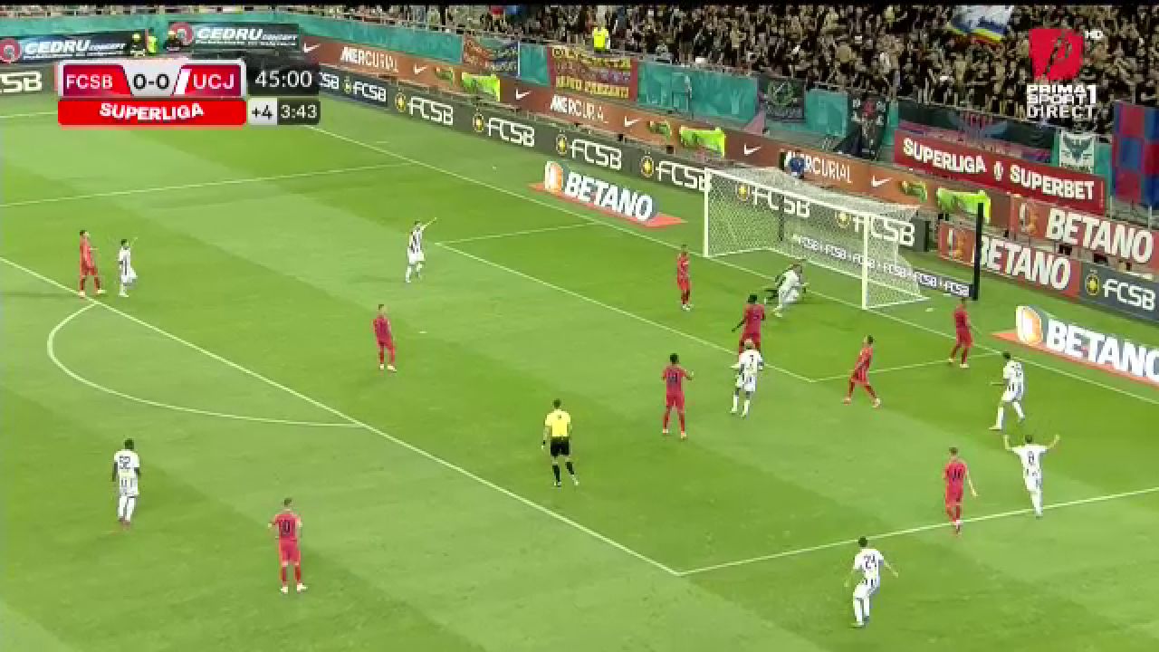 Lovitură pentru FCSB în finalul primei reprize! Cum a marcat Universitatea Cluj_7