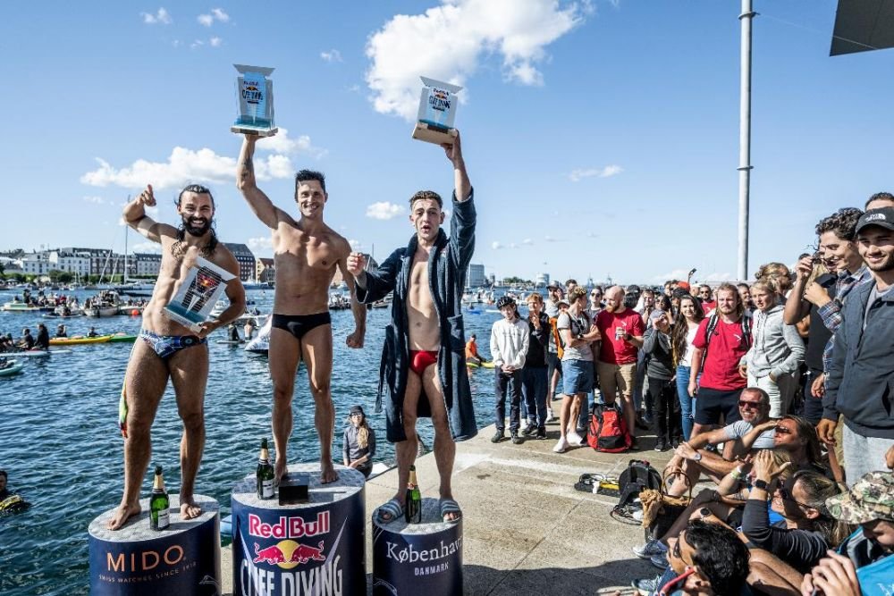 Au sărit de pe Opera din Copenhaga! Aur și argint pentru Constantin Popovici și Cătălin Preda în etapa a treia din Seria Mondială Red Bull Cliff Diving_3