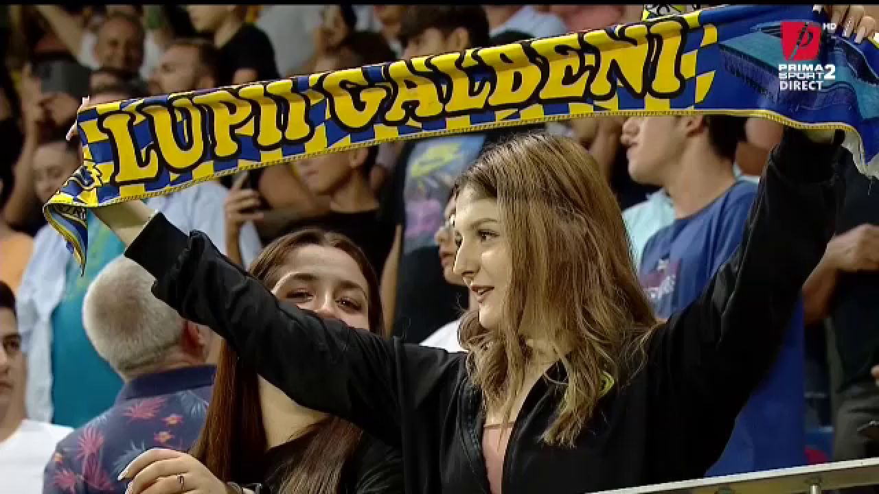 Atmosferă superbă la revenirea Petrolului în Liga 1! Fanii au luat cu asalt ”OZN-ul” din Ploiești_3