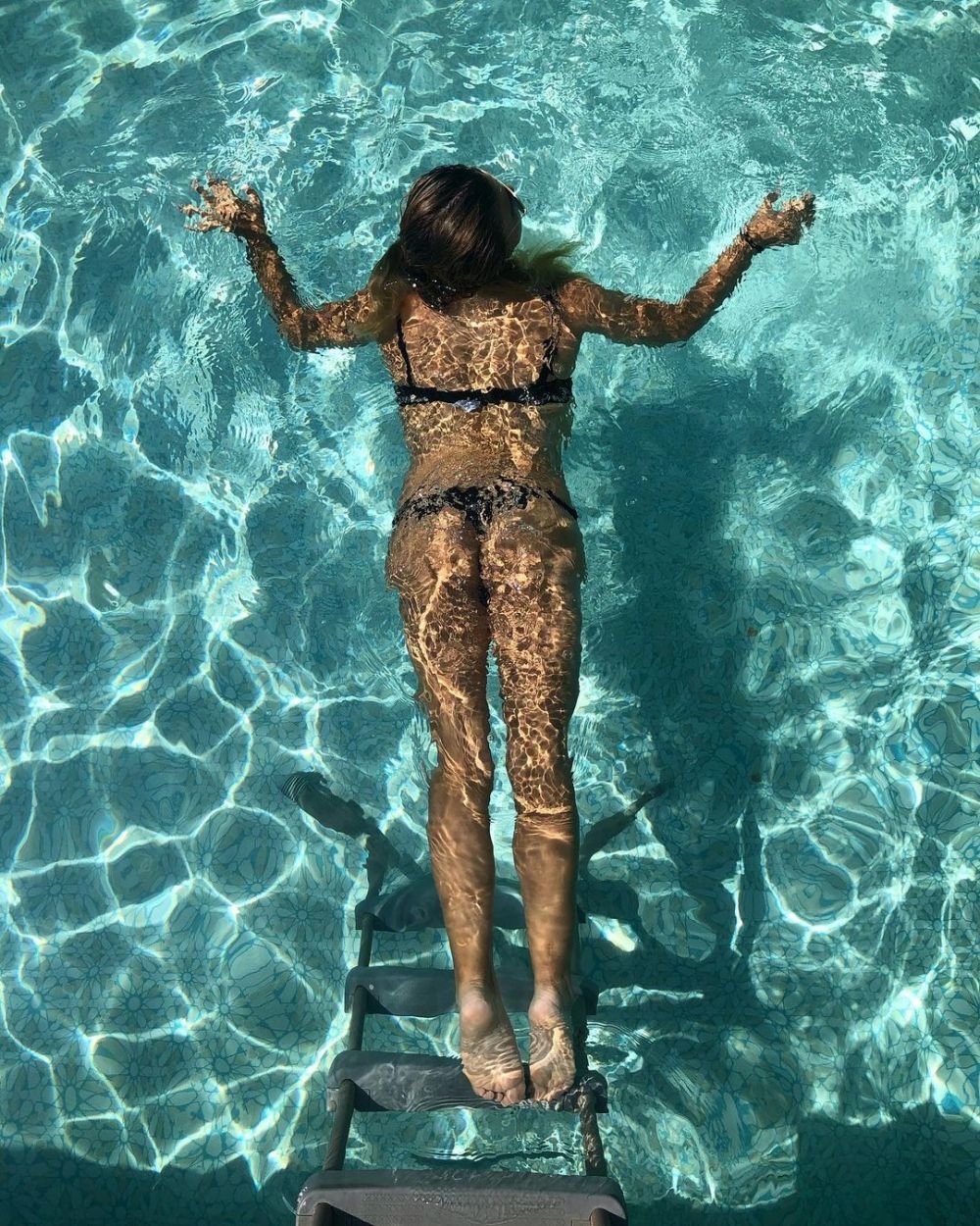 Diana Bulimar, imagini topless de la plajă! Fosta gimnastă a renunțat la inhibiții: imagini incendiare_5