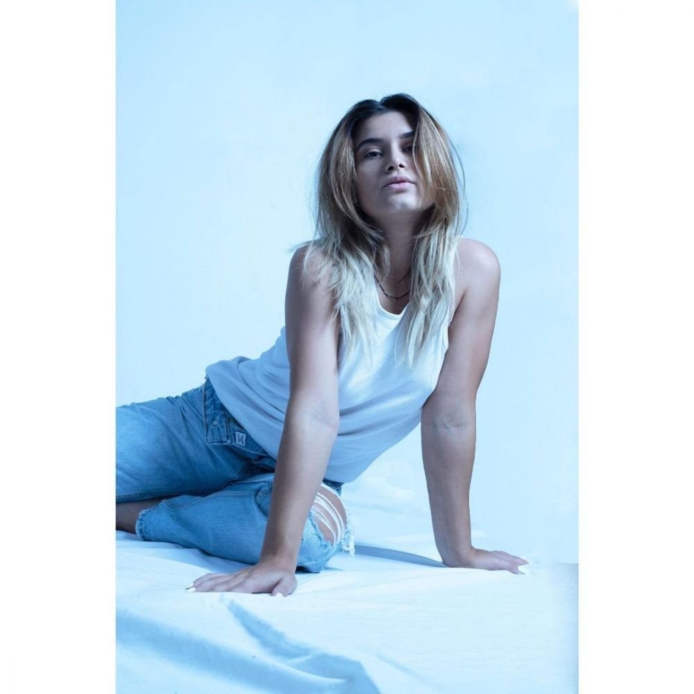 Diana Bulimar, imagini topless de la plajă! Fosta gimnastă a renunțat la inhibiții: imagini incendiare_9