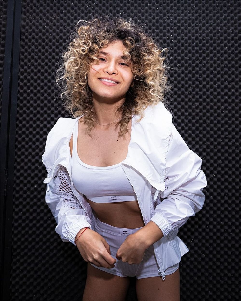 Diana Bulimar, imagini topless de la plajă! Fosta gimnastă a renunțat la inhibiții: imagini incendiare_45