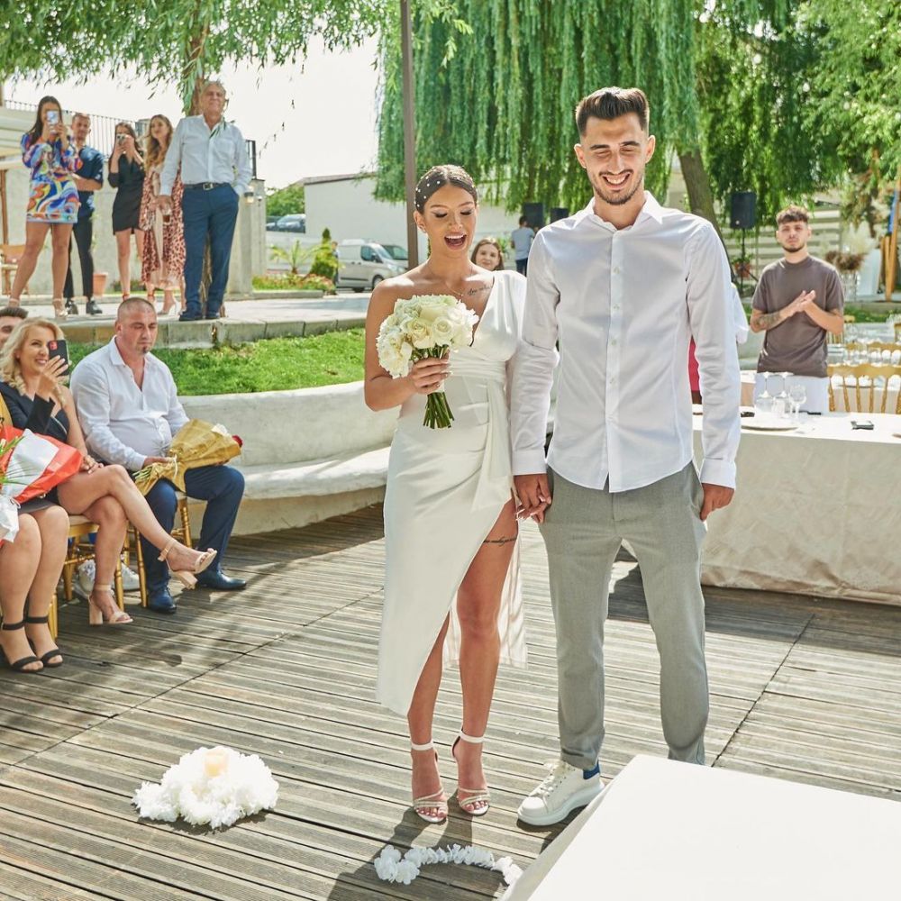 Andrei Ivan și Anda Butuc vor deveni părinți. Atacantul de la Universitatea Craiova a făcut anunțul într-un mod inedit_6